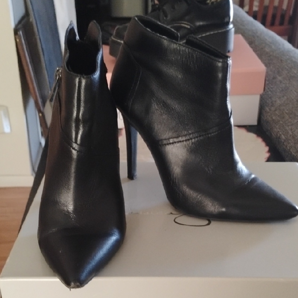 Jessica Simpson Sleek Black Heeled Boots